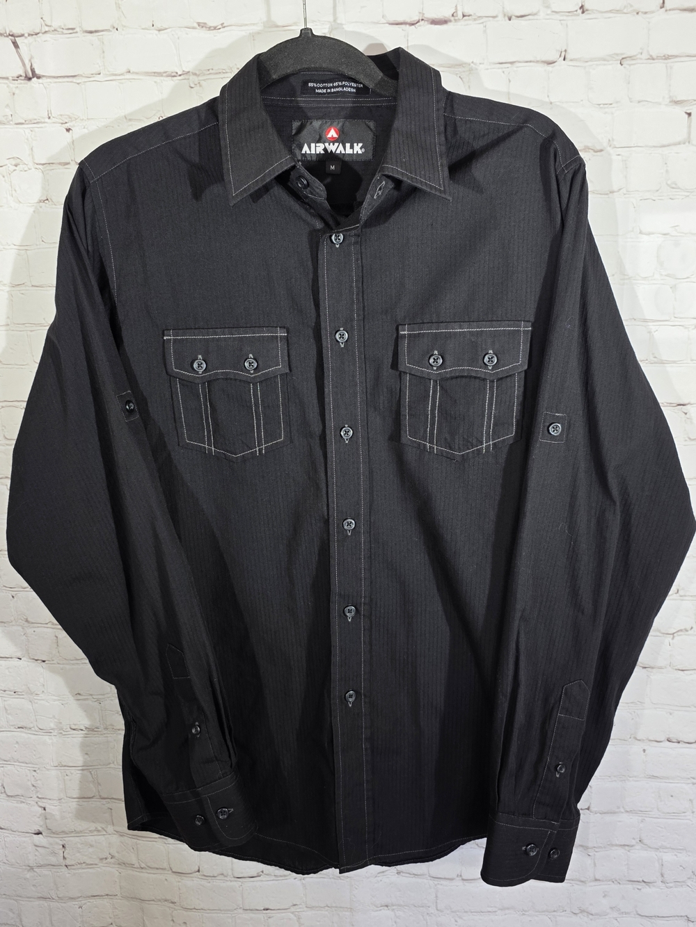 Airwalk Men's‎ Black Convertible Roll-Tab Sleeve Button Front Shirt Size Medium